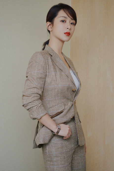 杨紫|肖战杨紫剧照提前公开？亲密戏像“假戏真做”，网友：心动了