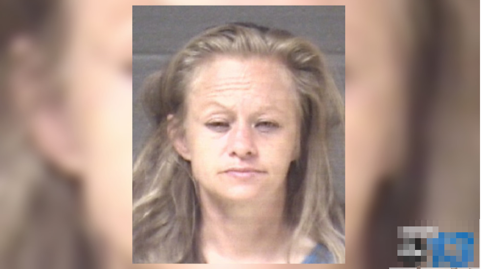 种族歧视|美国女子多次种族歧视别人后被消防车撞死，黑人还祈祷她能被救活