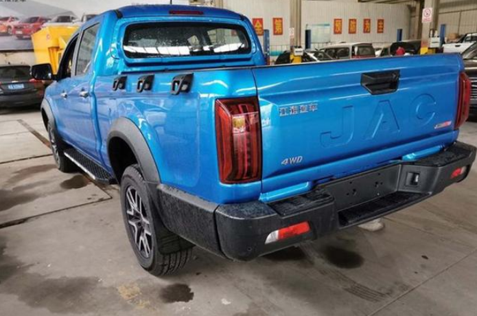 江淮推出大皮卡,命名为帅铃t9,搭载2.5t柴油发动机,中控屏真大