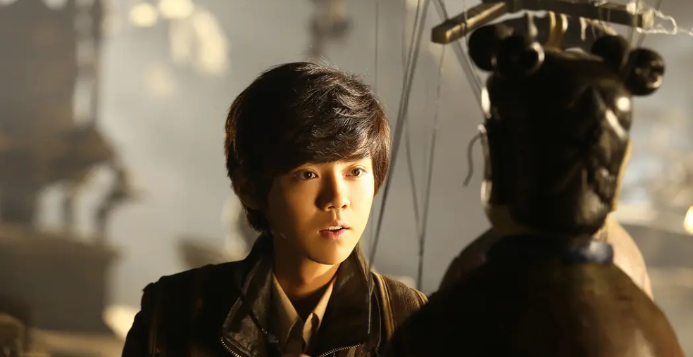 吴邪|秦昊经典“沙海邪”在前，《重启》朱一龙版的吴邪也毫不逊色