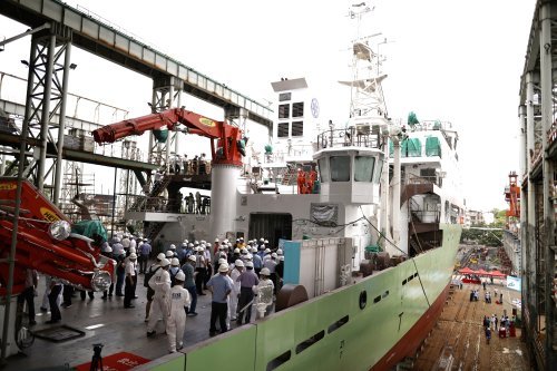 中科院南海海洋所新型科考船“实验6”号下水_腾讯新闻