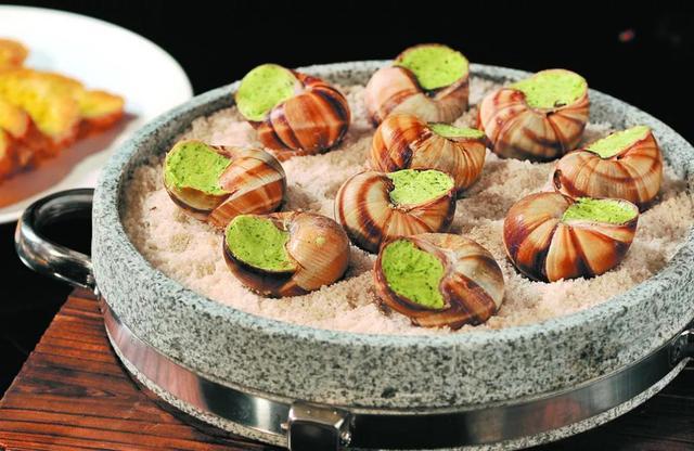 中国人疑惑为啥吃法式蜗牛时不能用牙签老外你真可爱