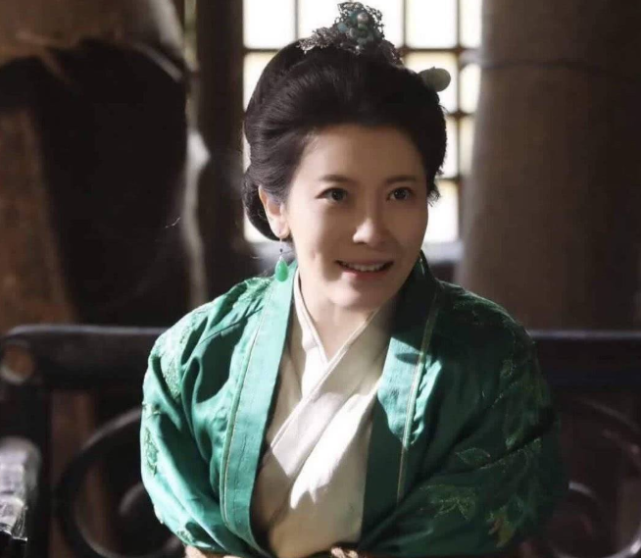 知否康姨母抢走了本来属于如兰的亲事结果女儿嫁过去成为了替罪羊