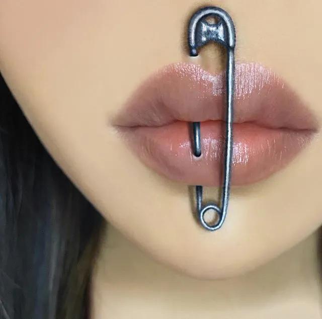 化妆|28岁裸辞“自毁”容貌，50万网友却惊呼：明明这样才更美啊