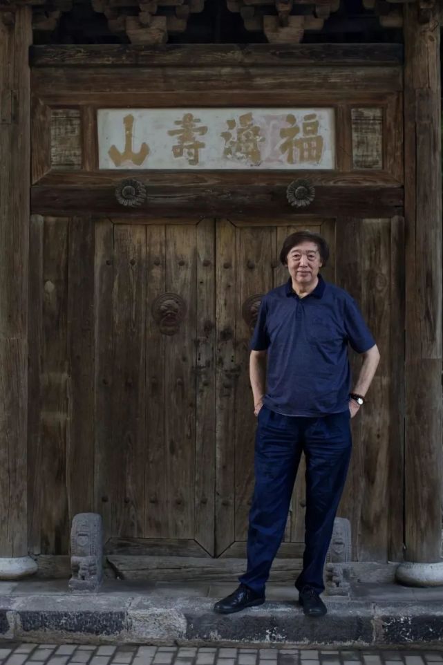 冯骥才:在文学创作和文化保护方面大显身手的著名作家