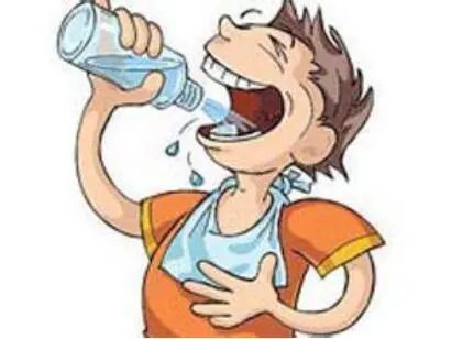 胃肠|警惕！因为这样喝水，男孩胃肠突发痉挛性疼痛