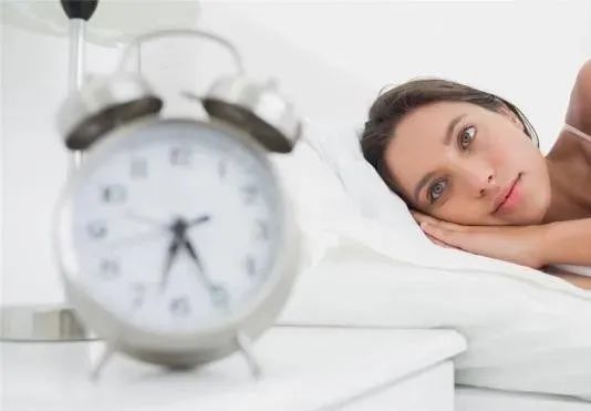 脑梗塞|脑梗的“祸根”找到了，专家提醒：若头部反复出现这3个情况，尽早去医院！