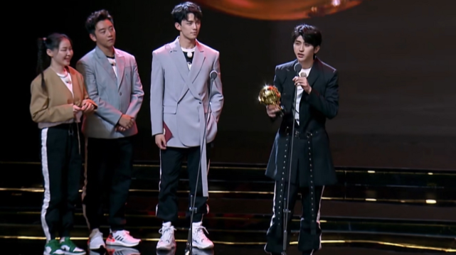 跑男周五cp营业李晨故意让着蔡徐坤吴磊不敢再有好胜心