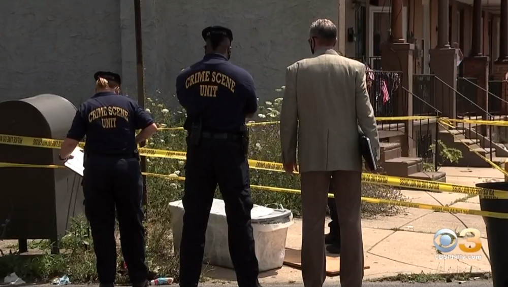 保鲜膜|大街上冒出个塑料箱散发臭味，里面用保鲜膜裹着一具女尸