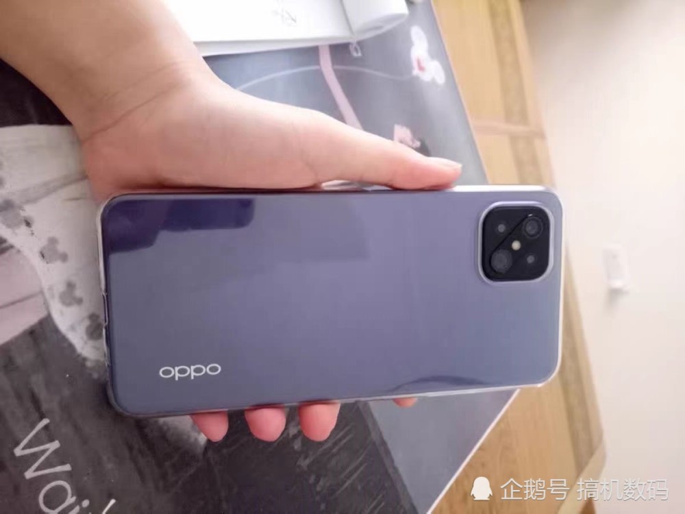 oppo多款5g手机也是纷纷出现降价了,比如图中这款oppo a92s,该机是4月