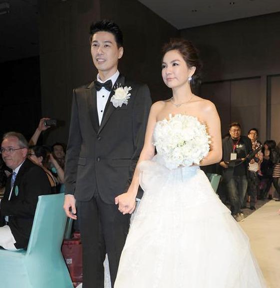 ella|39岁结婚8年的Ella发福，你羡慕她嫁得好，我却看到幸福的另一面