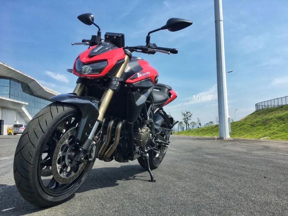 qjmoto追600是你心中的那个国潮机车么