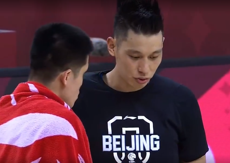 林书豪|撞倒对手后谁注意到林书豪如此一幕？赛后全队都走空他还在场上