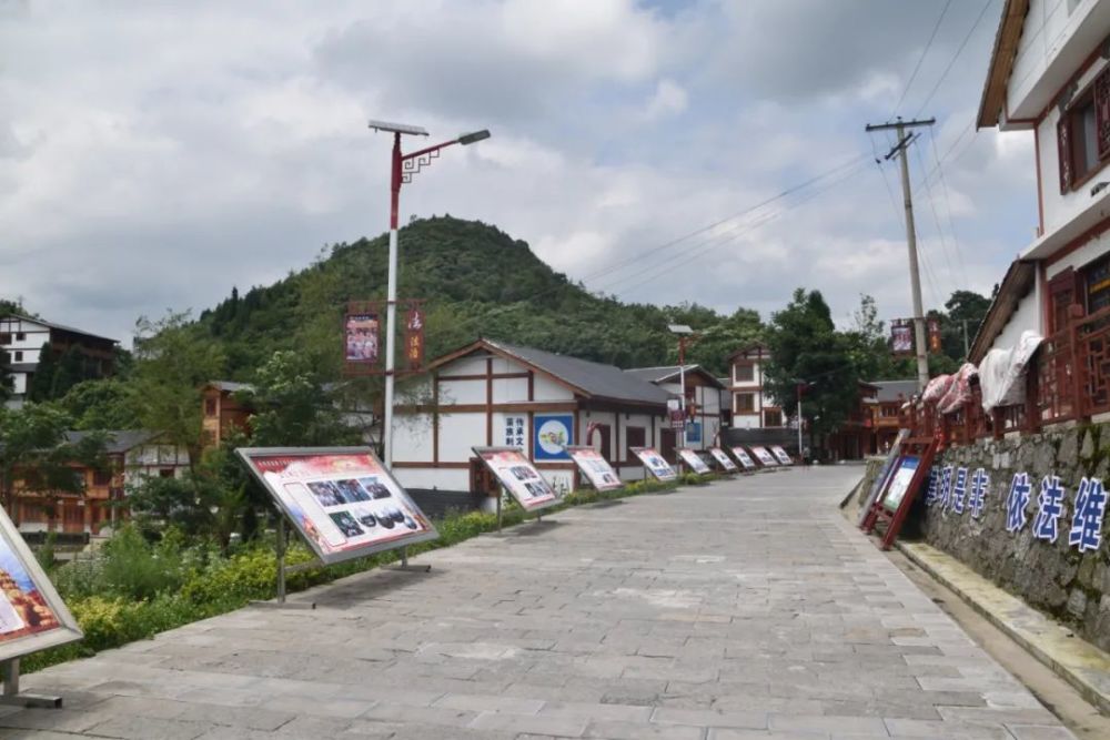 桐梓这个村入选 "全国民主法治示范村"_腾讯新闻