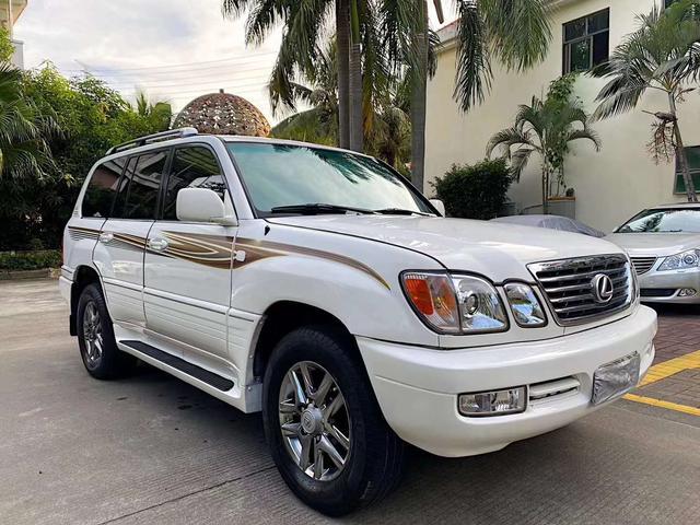 08款雷克萨斯lx470售价8万,无论坐在哪都能体验到舒适的乘坐感受