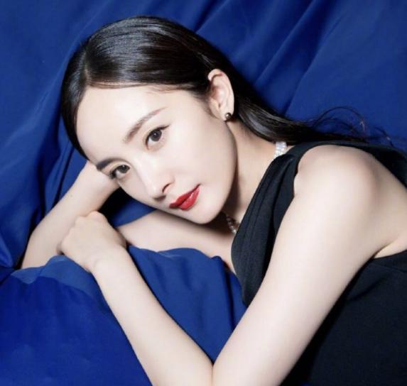 沈腾|沈腾在互杠环节输给杨幂，是放水了还是技不如人？