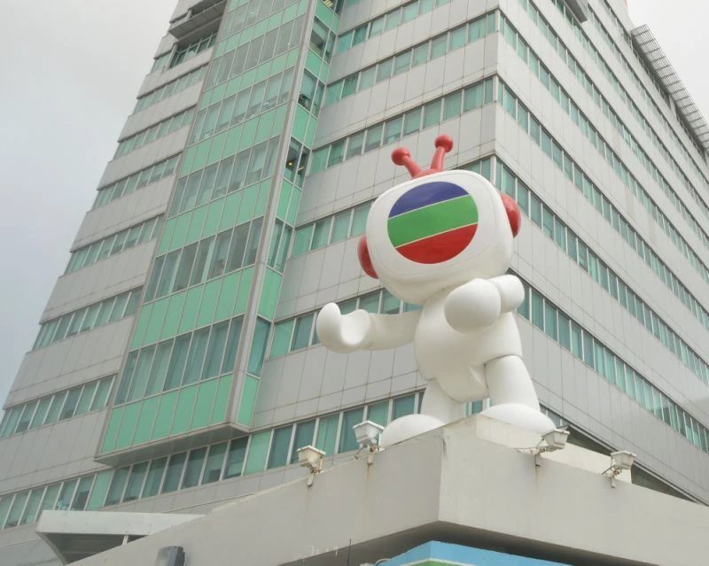 tvb|TVB宣布封闭两日，香港24岁歌手确诊，台前幕后近百人要接受检测