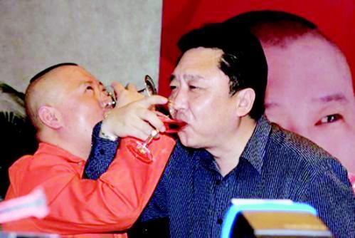 于谦|只卖有缘人！德云社于谦新书《玩儿》限量卖，人家真不是为了赚钱