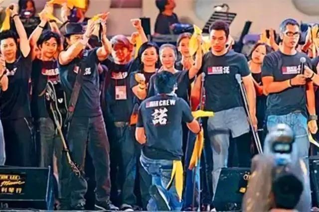 刘德华|正能量！华仔为水灾抄佛经虔诚祈福，29年前华东水灾曾捐款百万