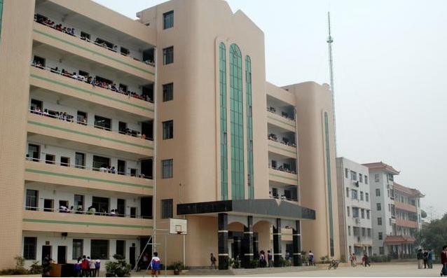 中学,2016年娄底一中南北校区将分离办学,原娄底一中城南校区使用娄底