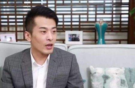 辛巴|辛巴怒了？回怼某人碰瓷：拿什么跟我比？我打个电话就让品牌拉你进黑名单