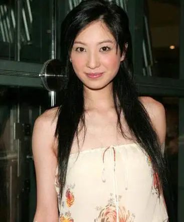 郑希怡|把宁静当女儿、拒绝蓝盈莹撒娇，郑希怡凭什么轻松赢三场？