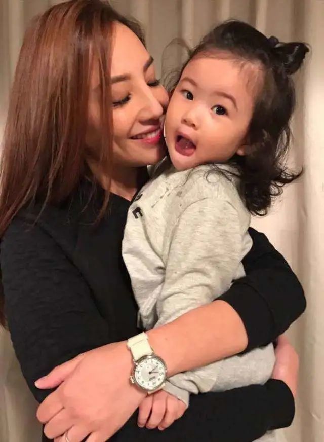 郑希怡|把宁静当女儿、拒绝蓝盈莹撒娇，郑希怡凭什么轻松赢三场？