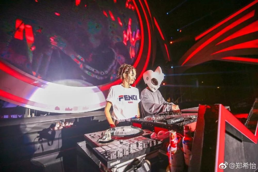 郑希怡|把宁静当女儿、拒绝蓝盈莹撒娇，郑希怡凭什么轻松赢三场？