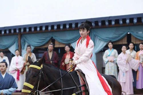 吴大娘子|知否：见过一面后，吴大娘子就相中了明兰！她选儿媳的标准是啥？