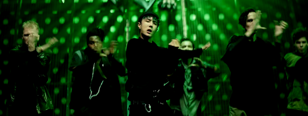 街舞3|《街舞3》队长首秀，王一博奶膘狂抖，钟汉良划水严重