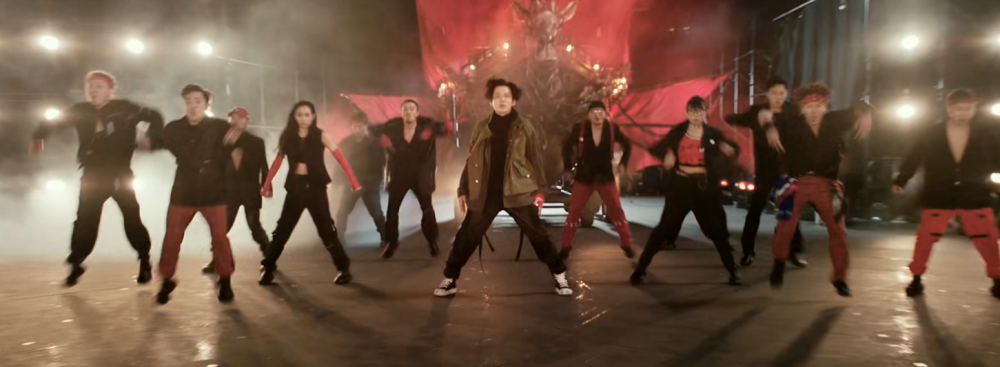 街舞3|《街舞3》队长首秀，王一博奶膘狂抖，钟汉良划水严重