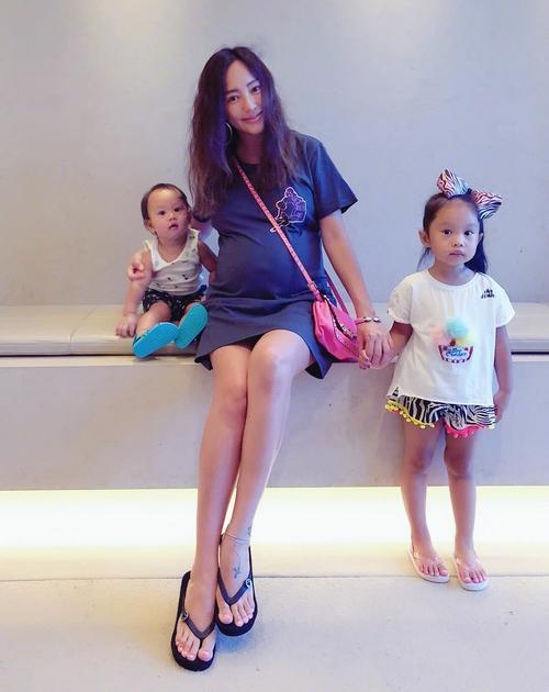 关颖|号称“台湾何超仪”，头顶富三代光环，横行娱乐圈，关颖这开挂的人生啊