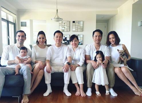 关颖|号称“台湾何超仪”，头顶富三代光环，横行娱乐圈，关颖这开挂的人生啊