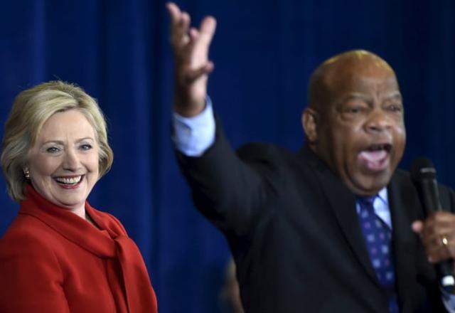 希拉里|民权领袖去世，希拉里悲痛哀悼：我们美国失去一个巨人，我们爱他