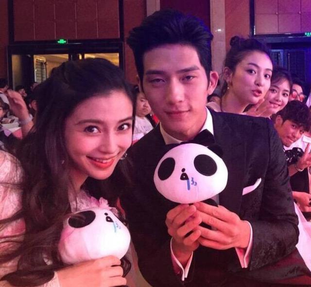 angelababy|baby首次直播，跑男团杨幂不见踪影，最给力不是黄晓明竟是井柏然