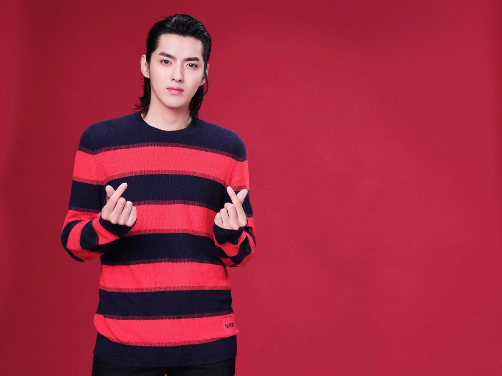 吴亦凡|吴亦凡左右手都能写字 吃饭 打篮球，惯用左右手真的很李舒白