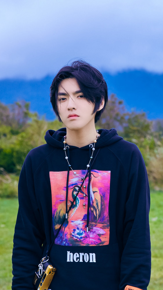 吴亦凡|吴亦凡左右手都能写字 吃饭 打篮球，惯用左右手真的很李舒白