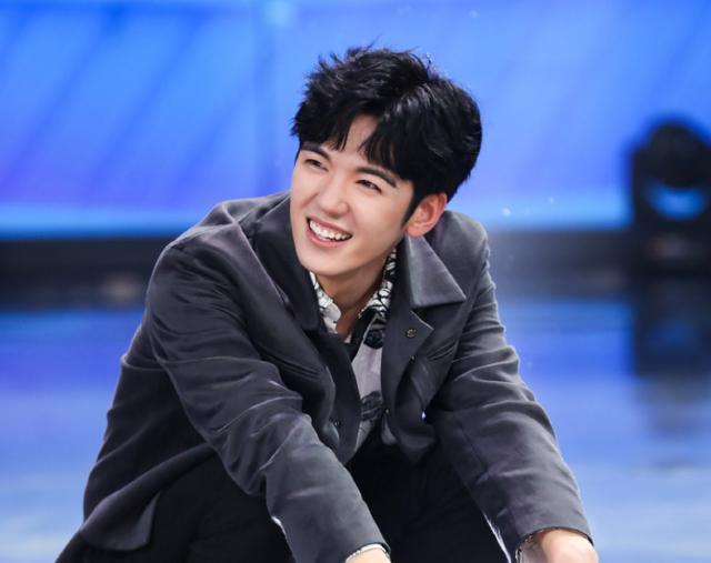 仝卓|被打消失6天后，仝卓发文默认遭暴力胁迫，为保护家人停博反省