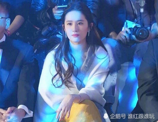 迪丽热巴|号称小赵丽颖、小刘亦菲、艳压迪丽热巴？结果生图一出，被碾压！