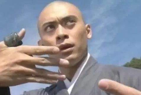 虚竹|虚竹和萧峰相比，谁的武功更高？