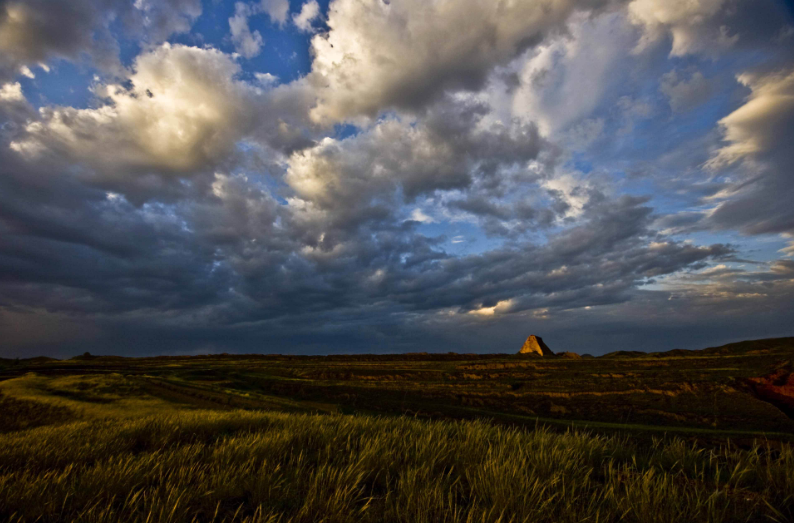 渔家傲|上学时，老师指着范仲淹的《渔家傲》说：这词不背，其它也别背了