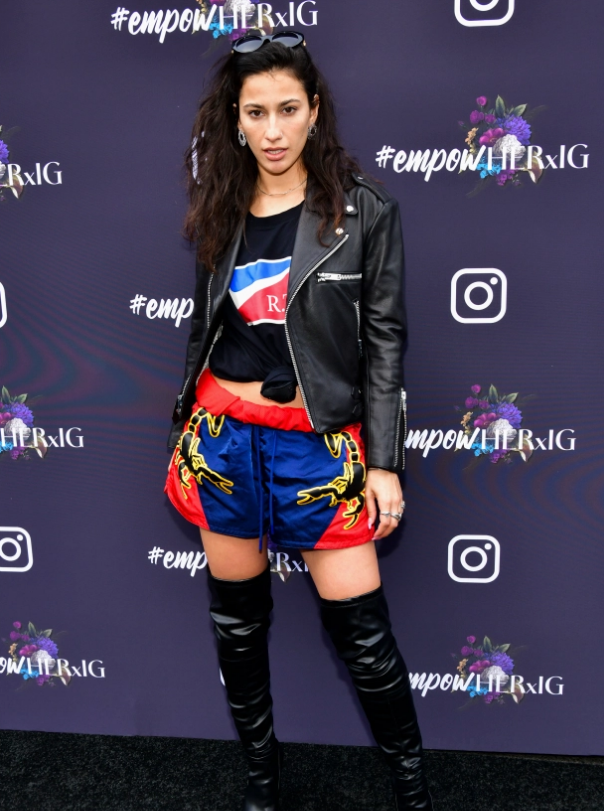 布鲁克林·贝克汉姆|布鲁克林前女友劝尼古拉慎重结婚，怒批大布幼稚一个月换一次女友