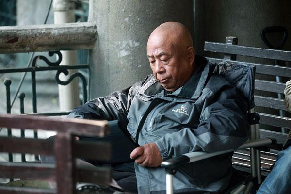 百鸟朝凤|没有制片人的一跪，或许这部好电影会静静地上映，静悄悄地下架