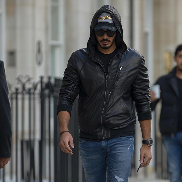 王子|卡塔尔王子团灭富二代，与卡戴珊家族交往密切，比威廉王子更醒目