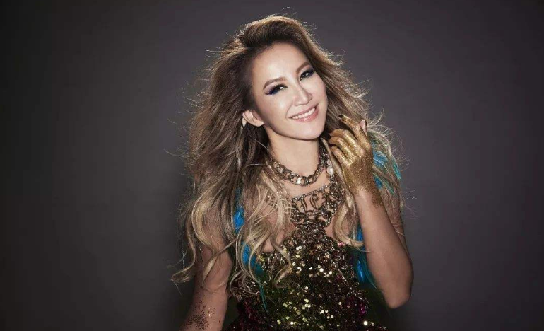 李玟|突喊心碎被传豪门婚变？国民女神沉默5天，14字自曝婚姻状况！