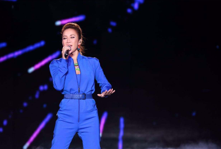 李玟|突喊心碎被传豪门婚变？国民女神沉默5天，14字自曝婚姻状况！