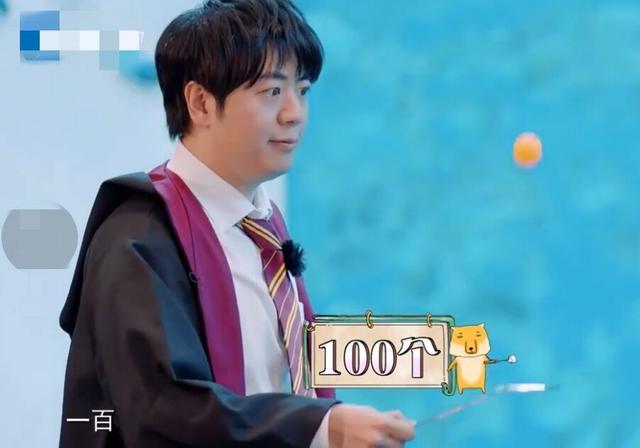 贾玲|贾玲曾100天瘦30斤，不希望一直霸占舞台，节目组为她力邀刘德华