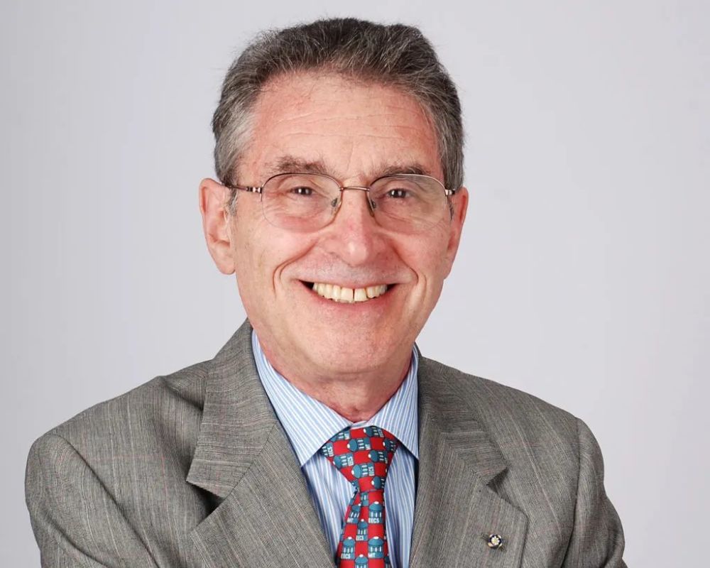 丹尼斯·里奇|因拒付论文装订费错失博士学位，C语言之父毕业论文丢失52年后重见天日