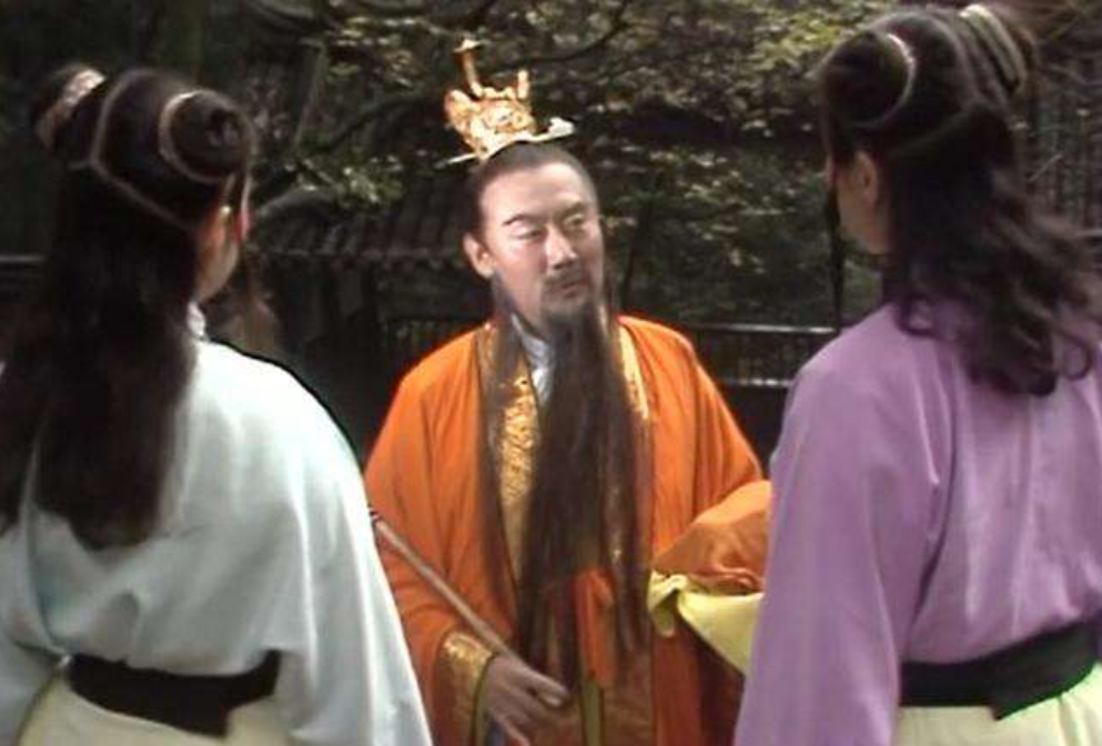 人参果|八戒看到人参果，为何慌忙夺走一口吞下？说出来别不信