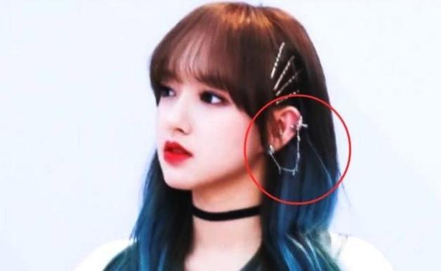 王一博|明星爱“打耳洞”？王一博3个，程潇6个，看到黄子韬：勇气可嘉